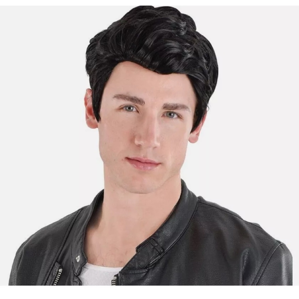 Amscan Pompador wig. NWT